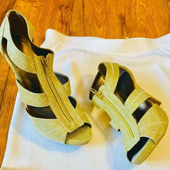 METALLIC GOLD MODA SPANA CAGE T-STRAP HEELS 8 NEW - Picture 15 of 16